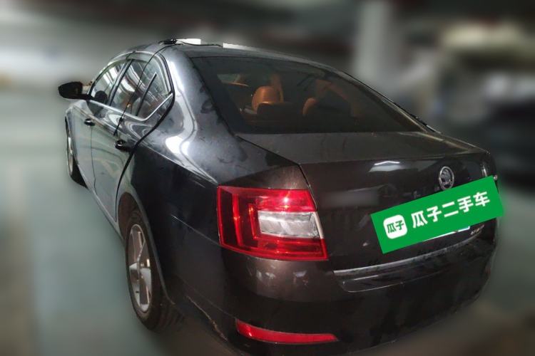 Used Skoda Octavia 2015 1.6L Automatic Yijun Edition Rear Left 45 Deg