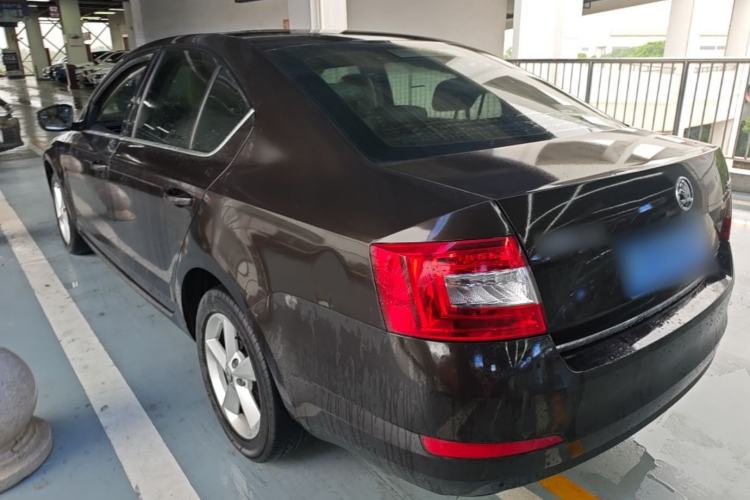 Used Skoda Octavia 2015 1.6L Automatic Yijun Edition Rear Left 45 Deg