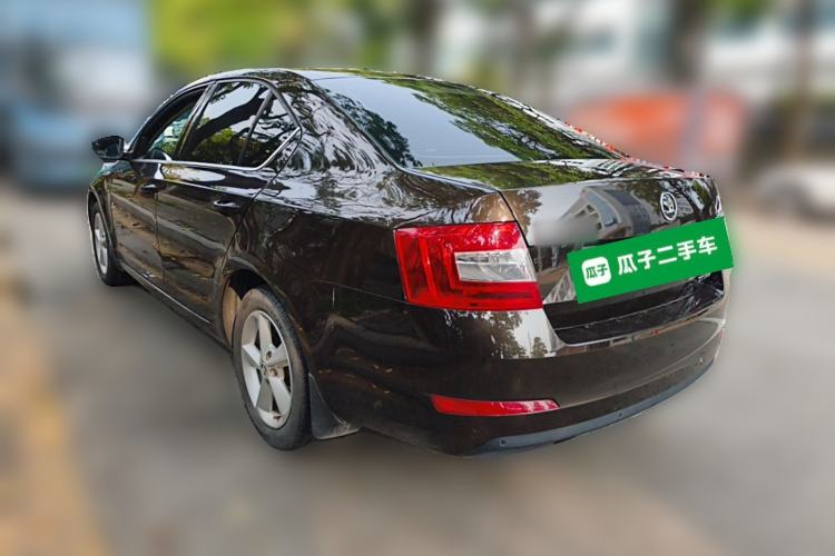 Used Skoda Octavia 2015 1.6L Automatic Yijie Edition Rear Left 45 Deg