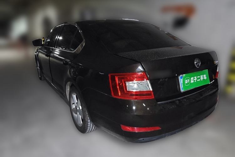 Used Skoda Octavia 2015 1.6L Automatic Yijun Edition Rear Left 45 Deg