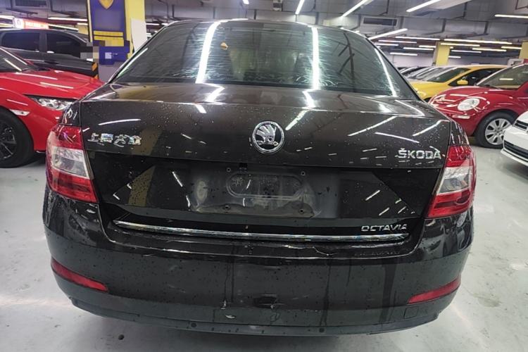 Used Skoda Octavia 2015 1.6L Automatic Yijun Edition Rear