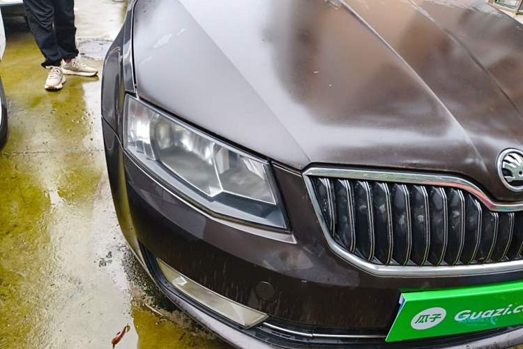 Used Skoda Octavia 2015 1.6L Automatic Yijun Edition Right Front Headlight