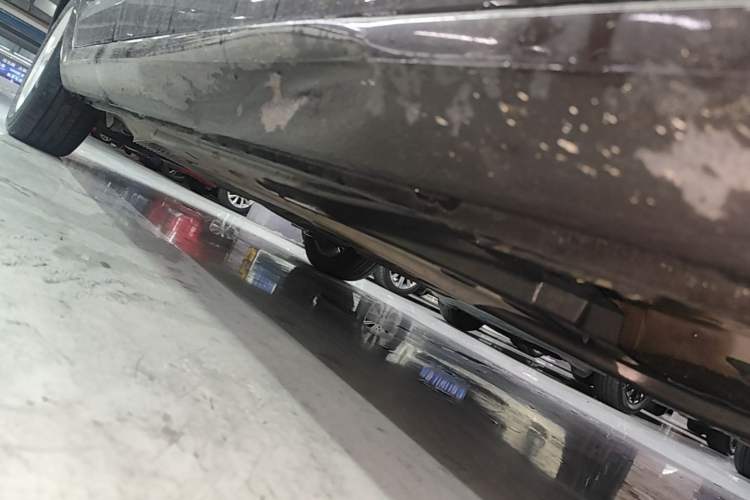Used Skoda Octavia 2015 1.6L Automatic Yijun Edition Right Side Sill