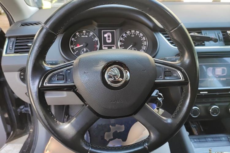 Used Skoda Octavia 2015 1.4TSI Manual Yijun Edition Steering Wheel