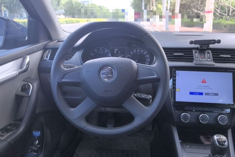 Used Skoda Octavia 2015 1.6L Manual Eado Edition Steering Wheel