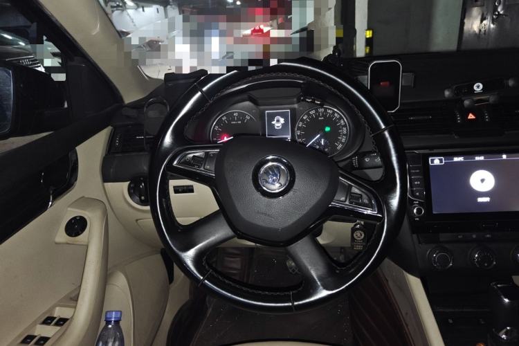 Used Skoda Octavia 2015 1.6L Automatic Yijun Edition Steering Wheel