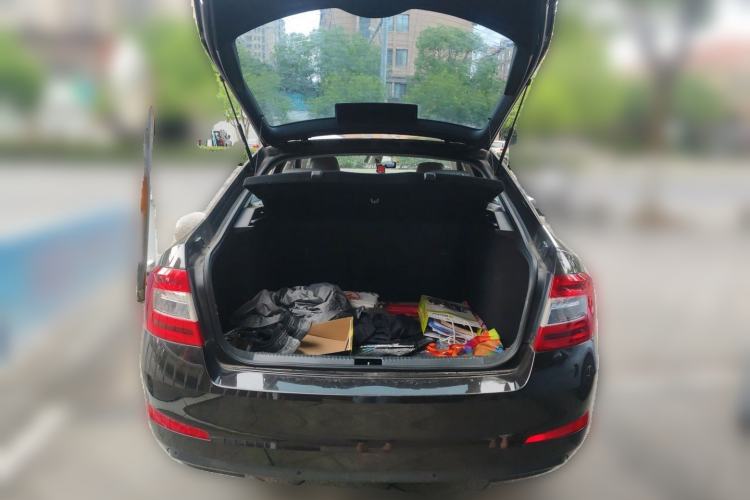 Used Skoda Octavia 2015 1.6L Automatic Yijie Edition Trunk