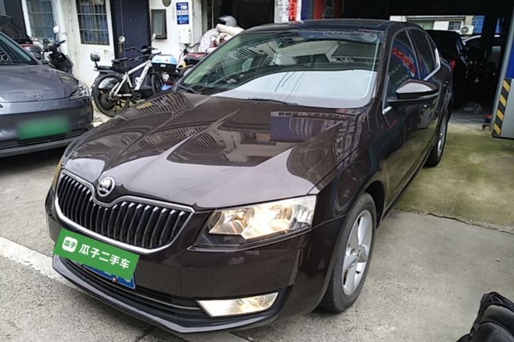 Used Skoda Octavia 2015 1.6L Automatic Yijun Edition Guazi used car, China used car export, Used car for sale, Used cars, Cheapest cars for sale