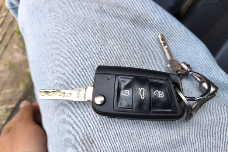Used Skoda Octavia 2015 1.6L Manual Eado Edition Vehicle Key