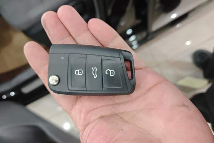 Used Skoda Octavia 2015 1.6L Automatic Yijie Edition Vehicle Key