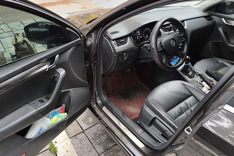 Used Skoda Octavia 2015 1.4TSI DSG Yijun Edition Driver Seat
