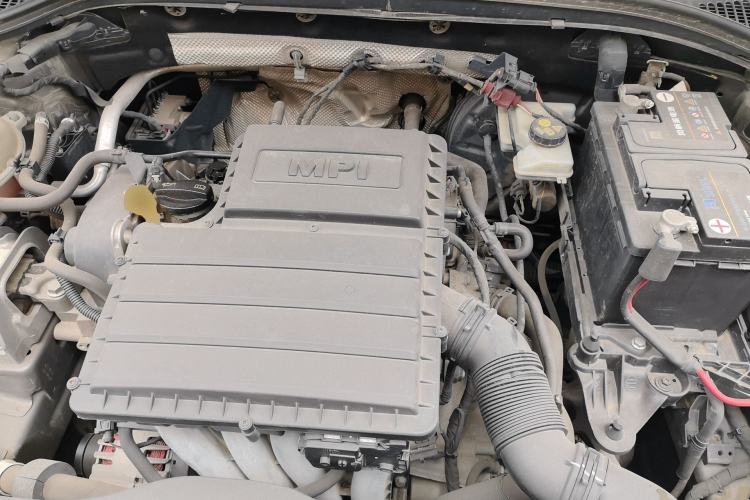 Used Skoda Octavia 2015 1.6L Manual Yijie Edition Engine Bay