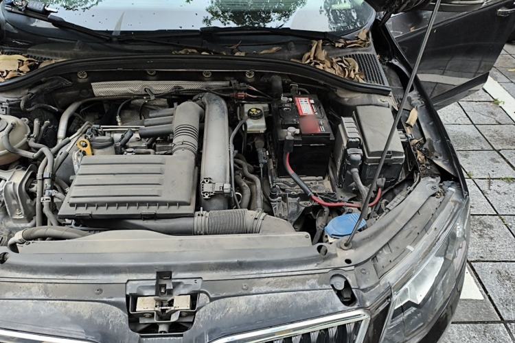 Used Skoda Octavia 2015 1.4TSI DSG Yijun Edition Engine Bay Left