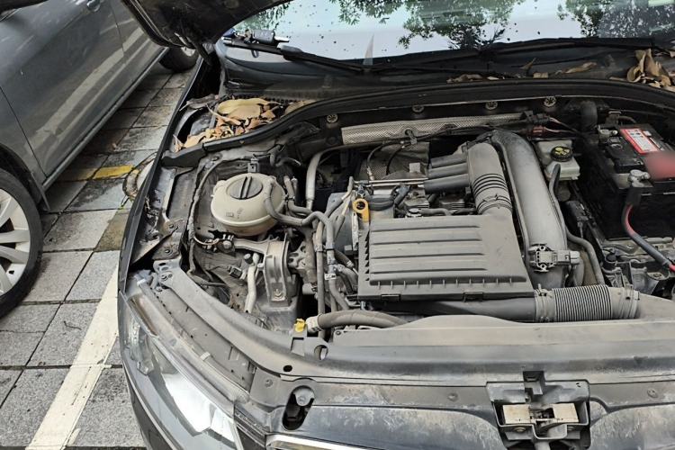 Used Skoda Octavia 2015 1.4TSI DSG Yijun Edition Engine Bay Right