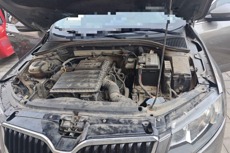 Used Skoda Octavia 2015 1.6L Manual Eado Edition Engine Bay