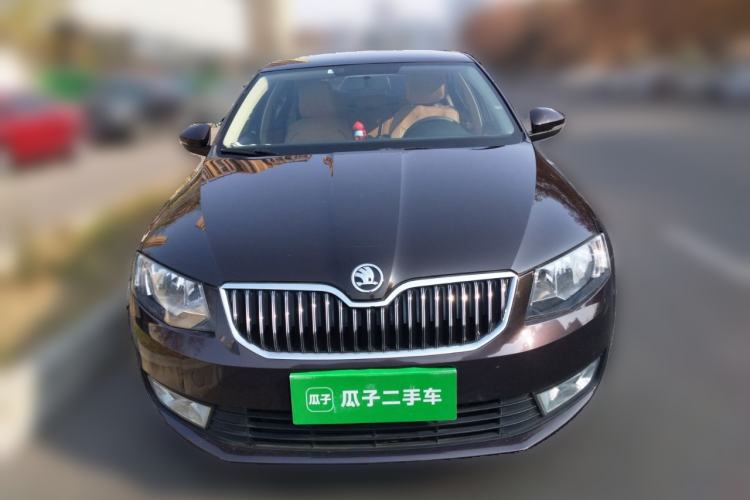 Used Skoda Octavia 2015 1.6L Automatic Yijie Edition Front