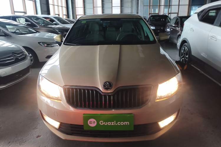 Used Skoda Octavia 2015 1.6L Automatic Yijie Edition Front