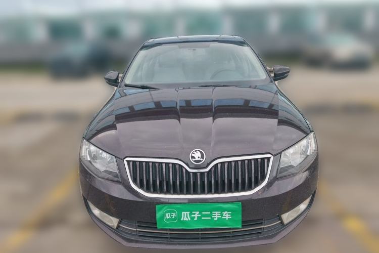 Used Skoda Octavia 2015 1.6L Manual Yijun Edition Front