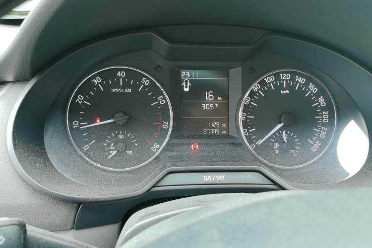 Used Skoda Octavia 2015 1.6L Manual Yijie Edition Instrument Cluster