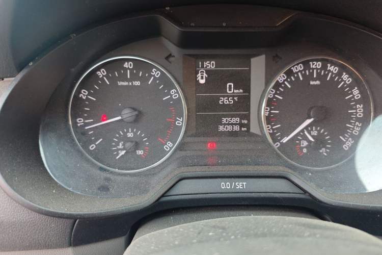 Used Skoda Octavia 2015 1.6L Manual Eado Edition Instrument Cluster