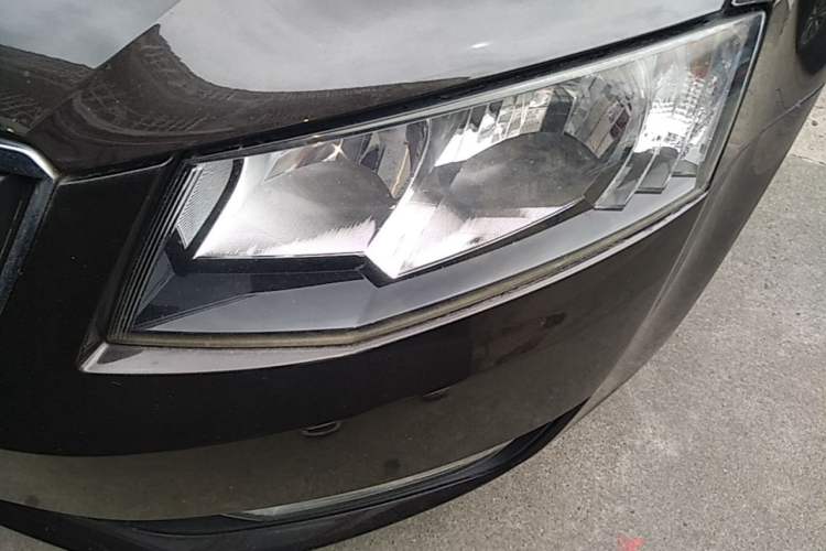 Used Skoda Octavia 2015 1.6L Automatic Yijun Edition Left Front Headlight