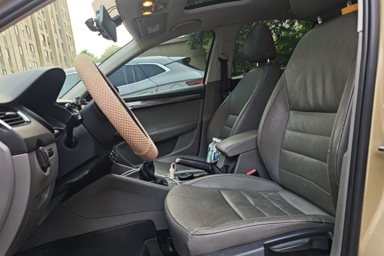 Used Skoda Octavia 2015 1.6L Manual Yijun Edition Left Front Seat