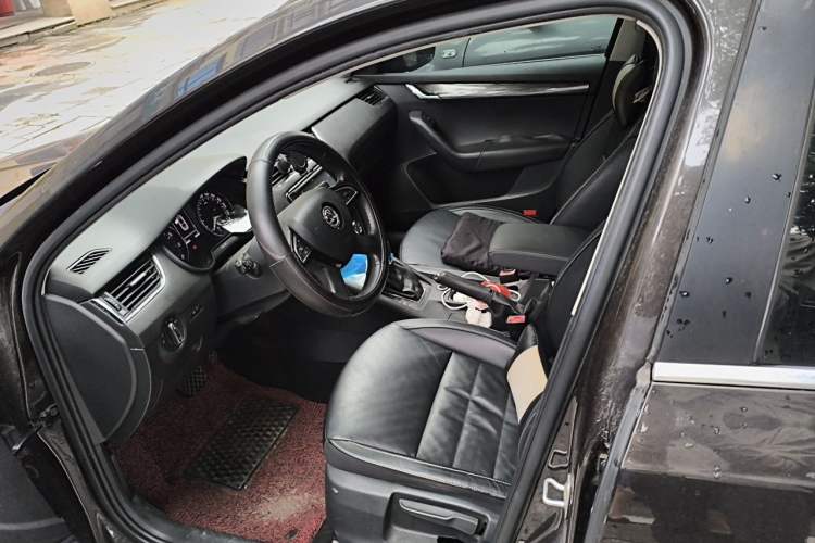 Used Skoda Octavia 2015 1.4TSI DSG Yijun Edition Left Front Seat