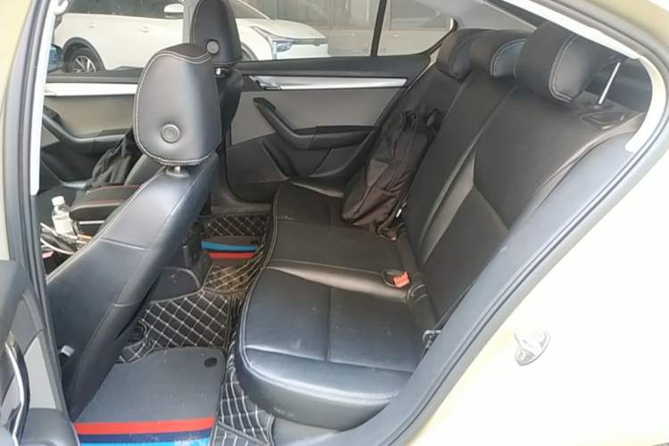 Used Skoda Octavia 2015 1.4TSI DSG Eado Edition Left Rear Seat
