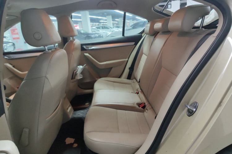 Used Skoda Octavia 2015 1.6L Manual Yijie Edition Left Rear Seat
