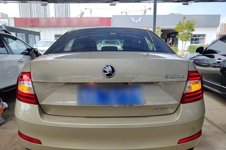 Used Skoda Octavia 2015 1.6L Automatic Yijie Edition Rear