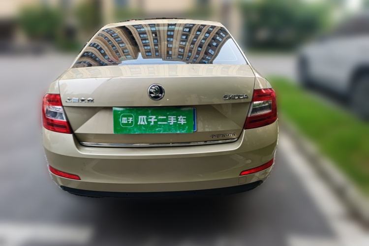Used Skoda Octavia 2015 1.6L Manual Yijun Edition Rear