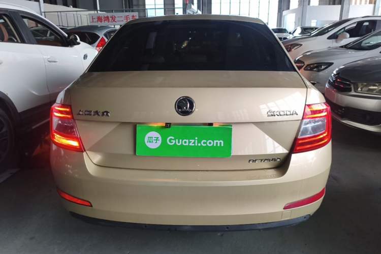 Used Skoda Octavia 2015 1.6L Automatic Yijie Edition Rear