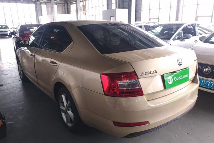 Used Skoda Octavia 2015 1.6L Automatic Yijie Edition Rear Left 45 Deg