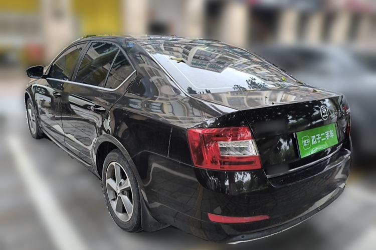 Used Skoda Octavia 2015 1.4TSI DSG Yijun Edition Rear Left 45 Deg