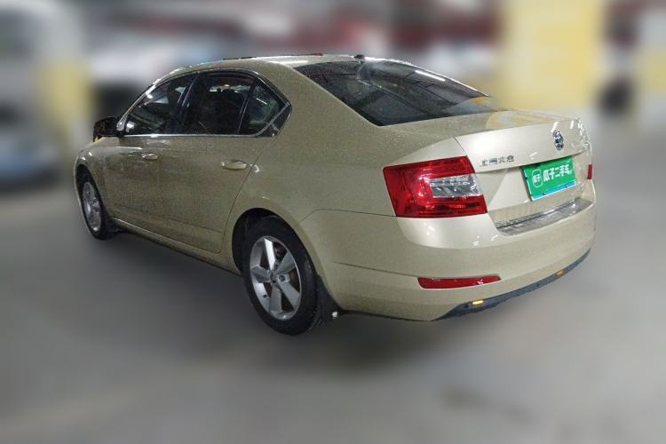 Used Skoda Octavia 2015 1.6L Automatic Yijie Edition Rear Left 45 Deg