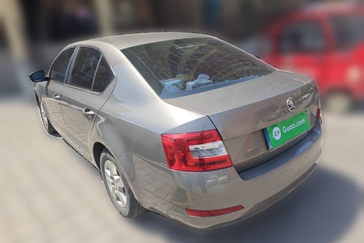 Used Skoda Octavia 2015 1.6L Manual Eado Edition Rear Left 45 Deg