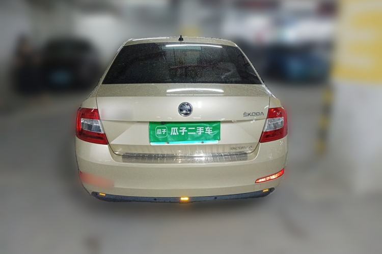 Used Skoda Octavia 2015 1.6L Automatic Yijie Edition Rear