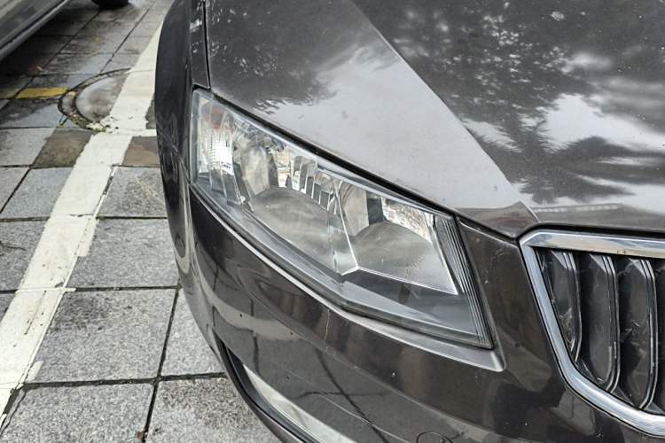 Used Skoda Octavia 2015 1.4TSI DSG Yijun Edition Right Front Headlight