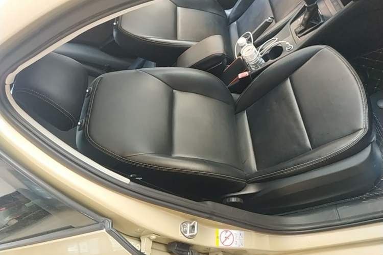 Used Skoda Octavia 2015 1.4TSI DSG Eado Edition Right Front Seat
