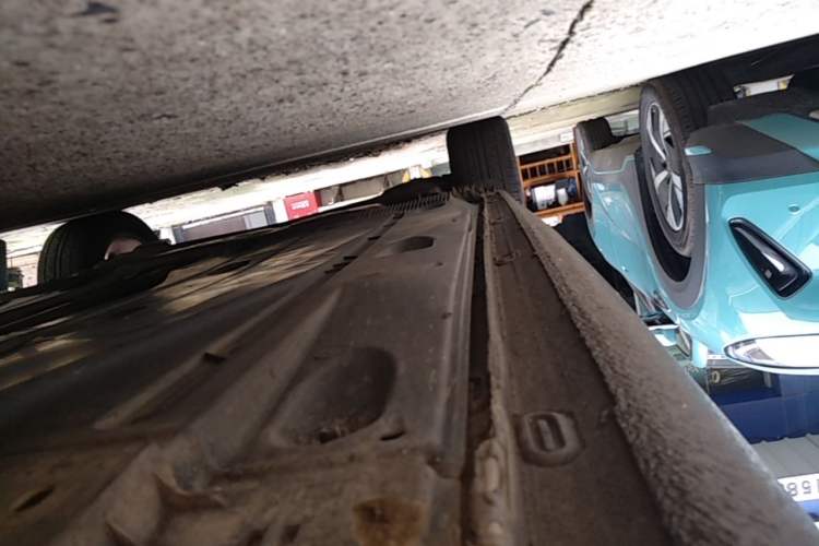 Used Skoda Octavia 2015 1.6L Automatic Yijun Edition Right Side Sill