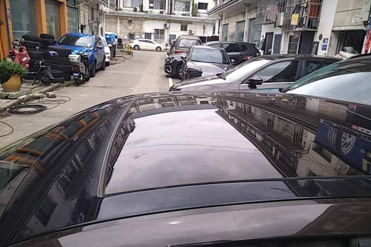 Used Skoda Octavia 2015 1.6L Automatic Yijun Edition Roof
