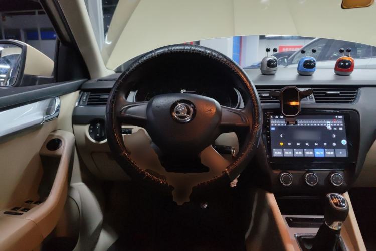 Used Skoda Octavia 2015 1.6L Manual Yijie Edition Steering Wheel