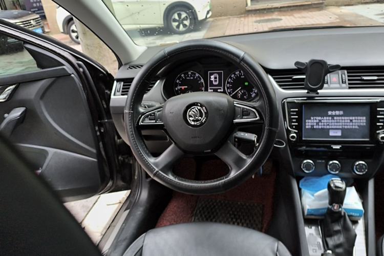 Used Skoda Octavia 2015 1.4TSI DSG Yijun Edition Steering Wheel
