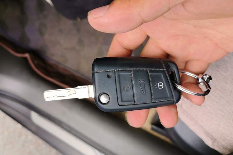 Used Skoda Octavia 2015 1.6L Manual Yijie Edition Vehicle Key