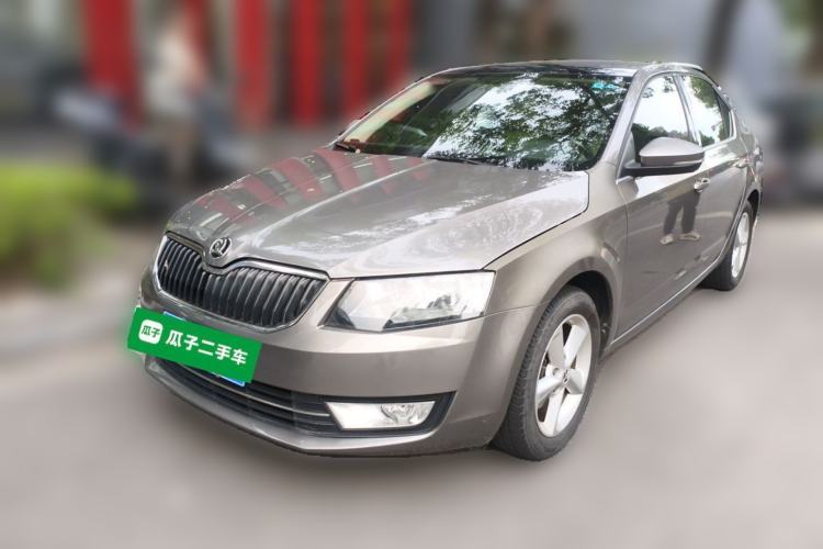 Used Skoda Octavia 2015 1.6L Automatic Yijun Edition Guazi used car, China used car export, Used car for sale, Used cars, Cheapest cars for sale