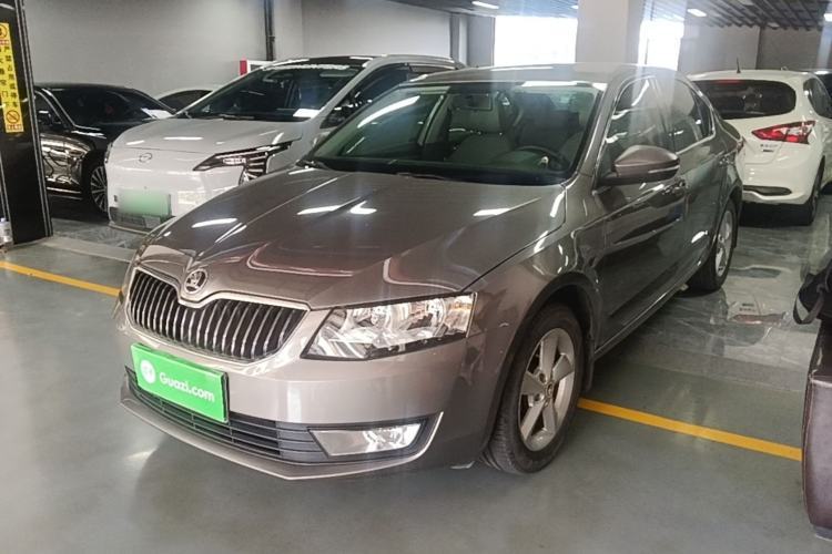 Used Skoda Octavia 2015 1.6L Manual Yijie Edition Guazi used car, China used car export, Used car for sale, Used cars, Cheapest cars for sale