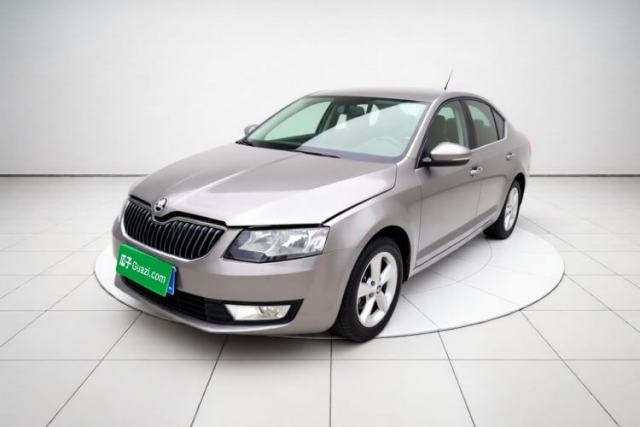 Ojetý Skoda Octavia 2015 1.6L Manual Yijie Edition