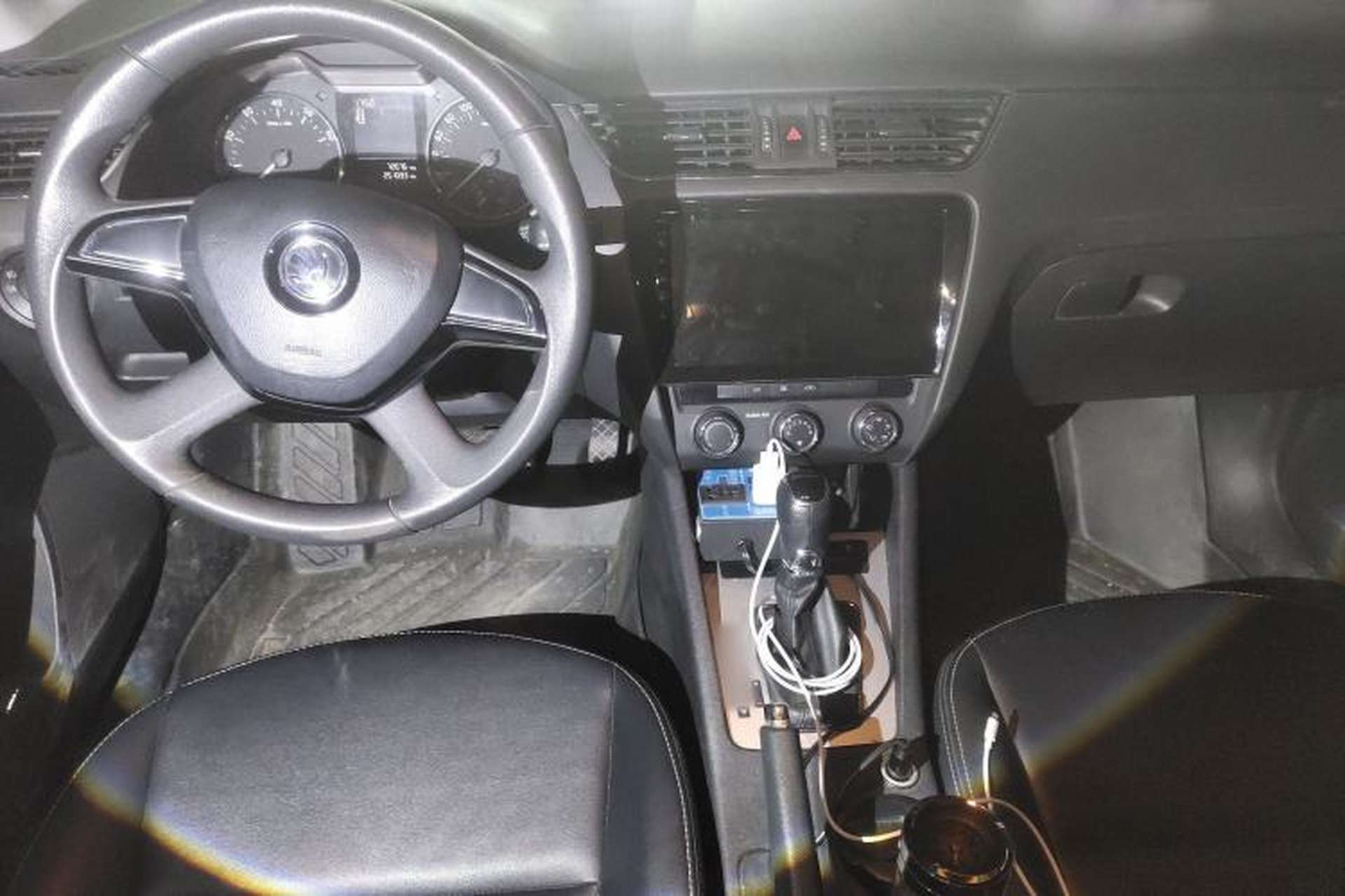 Used Skoda Octavia 2015 1.6L Automatic Yijie Edition Center Console