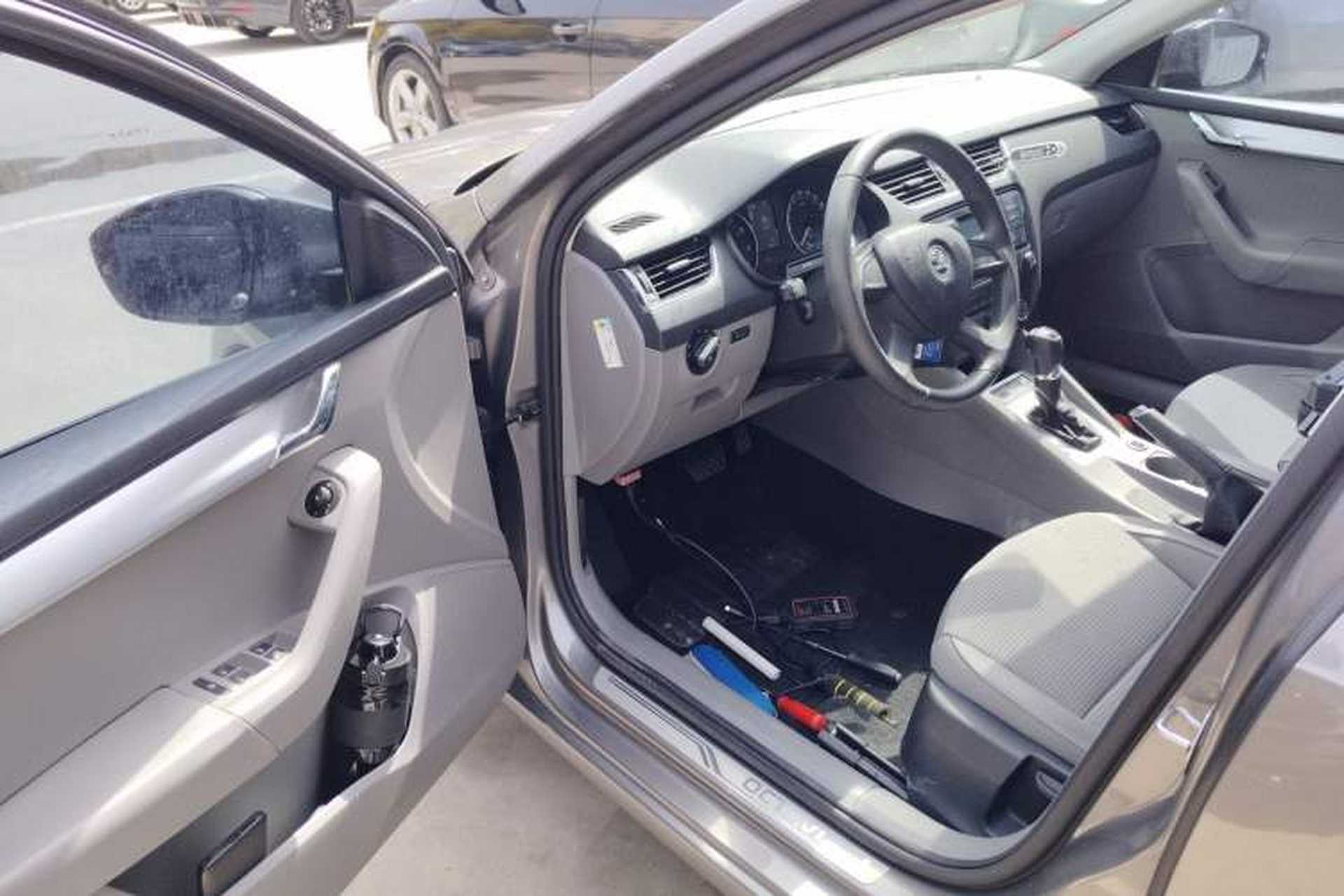 Used Skoda Octavia 2015 1.6L Automatic Yijie Edition Driver Seat