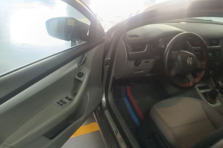Used Skoda Octavia 2015 1.6L Manual Yijie Edition Driver Seat